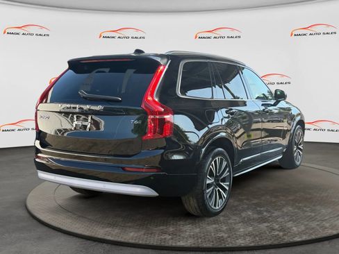 Used 2022 Volvo XC90 T6 Momentum w/ Climate Package AWD/4WD image 10