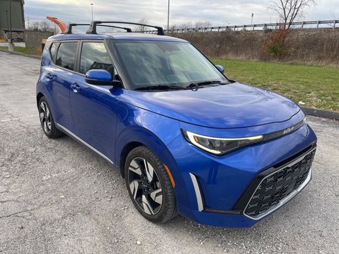 Used 2023 Kia Soul GT-Line w/ GT-Line Technology Package image 3