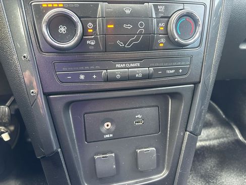 Used 2019 Ford Explorer 4WD Police Interceptor image 19