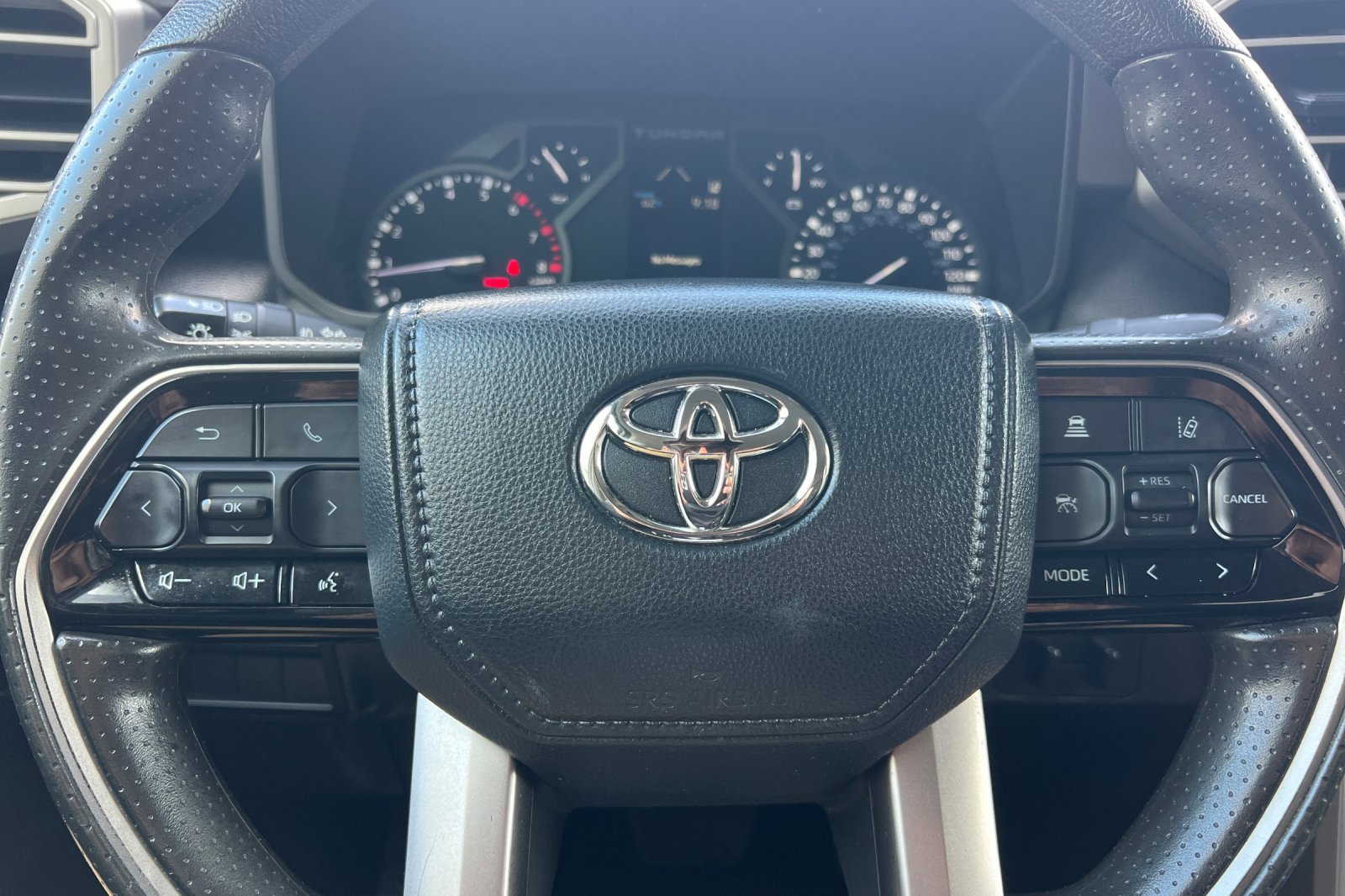 Used 2022 Toyota Tundra SR5 w/ SR5 Convenience Package RWD image 22