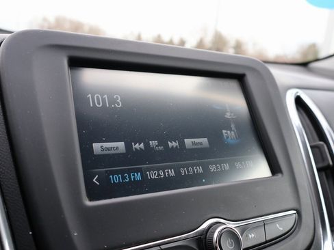 Used 2018 Chevrolet Equinox LT image 34