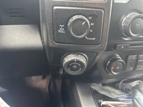 Used 2017 Ford F150 XLT w/ Equipment Group 302A Luxury AWD/4WD image 20