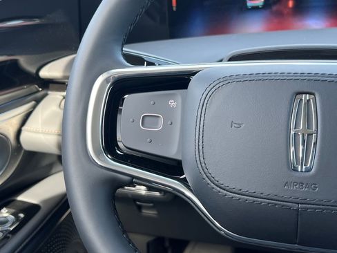 New 2026 Lincoln Nautilus Reserve AWD/4WD image 22