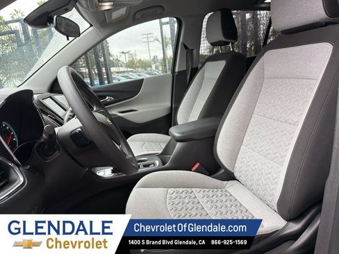Used 2023 Chevrolet Equinox LS image 17