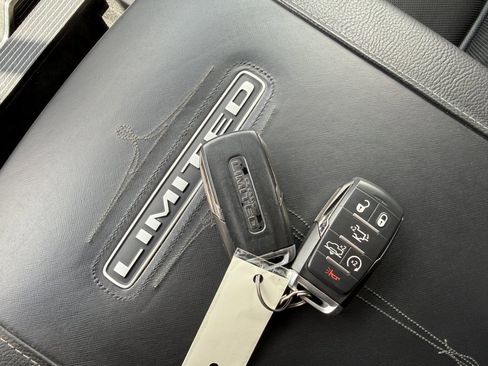 Used 2020 RAM 1500 Limited image 38
