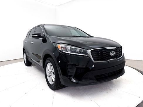 Used 2020 Kia Sorento LX FWD image 12