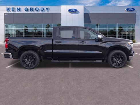 Used 2020 Chevrolet Silverado 1500 LT w/ All-Star Edition RWD image 9