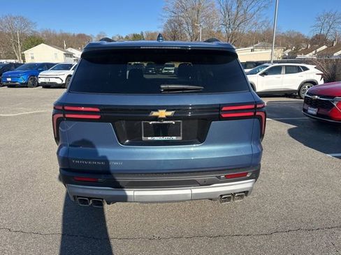 New 2026 Chevrolet Traverse LT w/ Driver Confidence Package AWD/4WD image 4