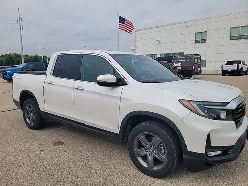 Used 2023 Honda Ridgeline RTL-E image 2