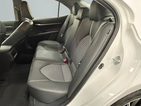 Used 2024 Toyota Camry SE FWD image 10