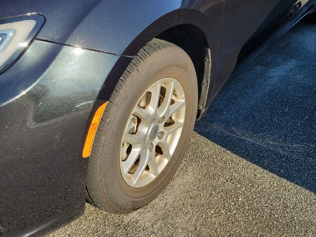Certified 2023 Chrysler Pacifica Touring-L FWD image 6