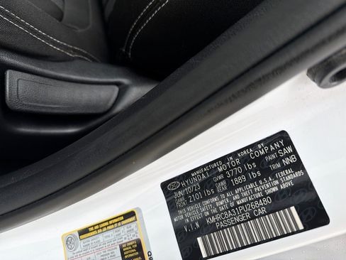 Certified 2023 Hyundai Venue SEL w/ Cargo Package FWD image 29