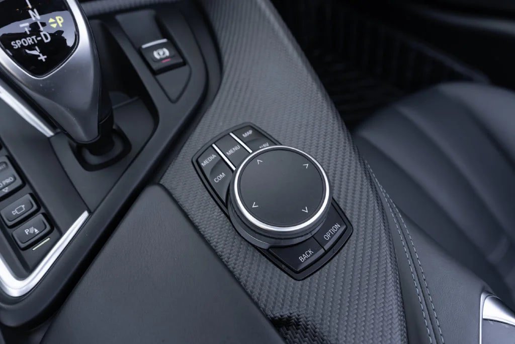 Used 2019 BMW i8 Roadster AWD/4WD image 39
