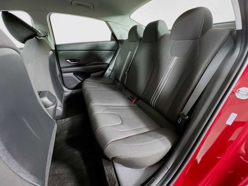Certified 2023 Hyundai Elantra SEL w/ Convenience Package FWD image 25
