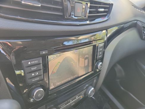 Used 2022 Nissan Rogue Sport SL w/ Premium Package FWD image 30