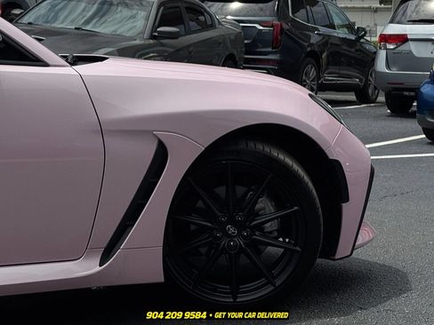 Used 2023 Toyota GR86 Premium w/ ALL Weather Mat Package (TMS) RWD image 9
