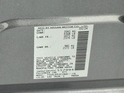 Used 2025 Nissan Leaf S image 38