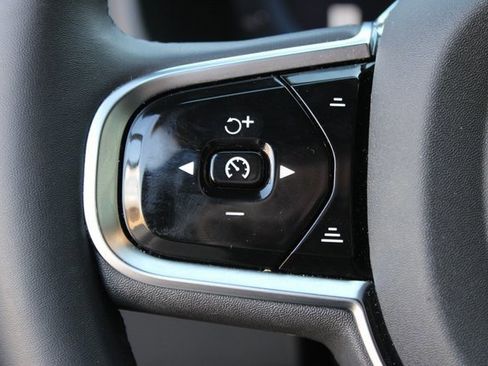 Used 2024 Volvo XC90 B6 Ultimate w/ Protection Package Premier image 15