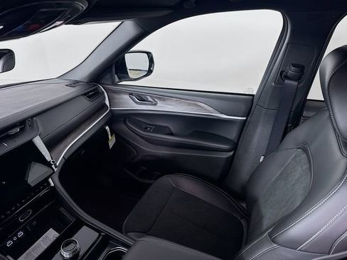 New 2026 Jeep Grand Cherokee L L LAREDO ALTITUDE 4X4 image 26