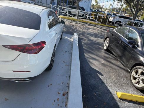 Used 2022 Mercedes-Benz C 300 Sedan image 9