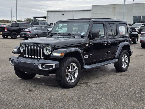 Used 2020 Jeep Wrangler Unlimited Sahara image 1