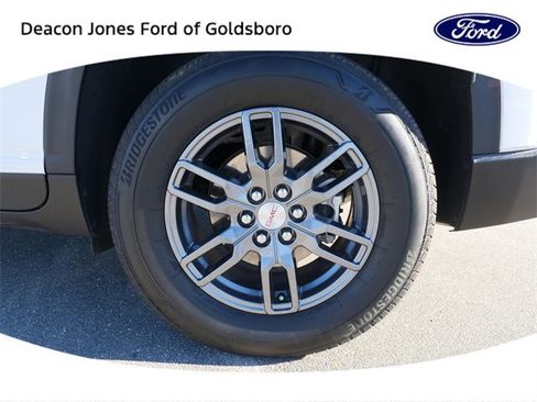 Used 2025 GMC Acadia Elevation image 12