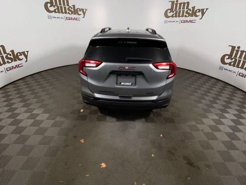 Used 2023 GMC Terrain SLE w/ Driver Convenience Package image 7