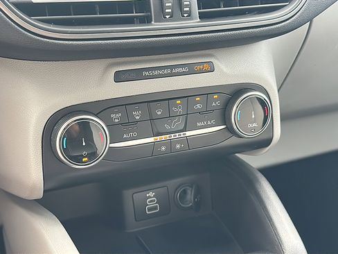 Used 2024 Ford Escape Active image 33