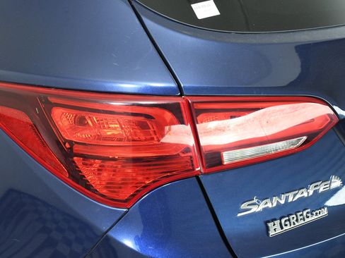 Used 2017 Hyundai Santa Fe Sport image 32