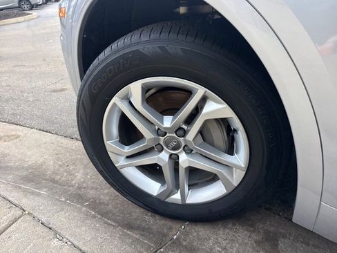 Used 2018 Audi Q5 2.0T Premium Plus w/ Premium Plus Package image 11