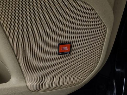 Used 2014 Toyota Highlander Limited w/ Driver Technology Package image 15