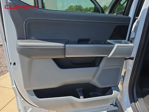 New 2025 Ford F150 Lightning XLT image 21