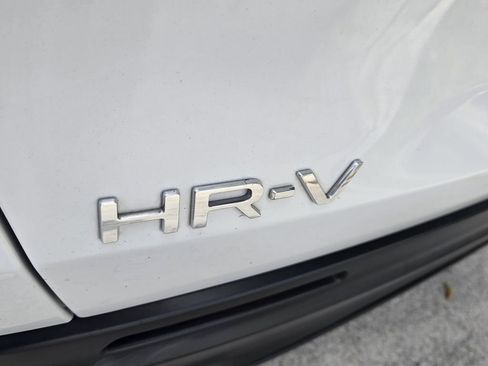 Used 2023 Honda HR-V LX image 13