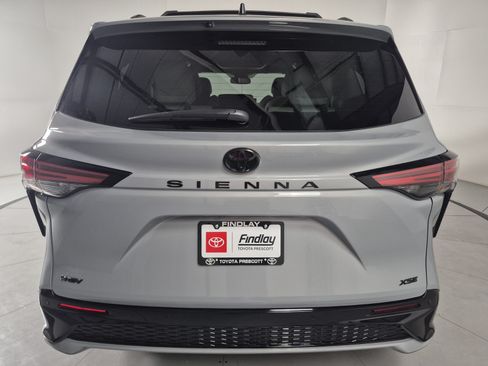 New 2026 Toyota Sienna XSE FWD image 12