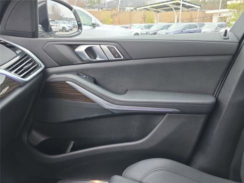 Used 2021 BMW X5 xDrive40i w/ Premium Package 2 image 24