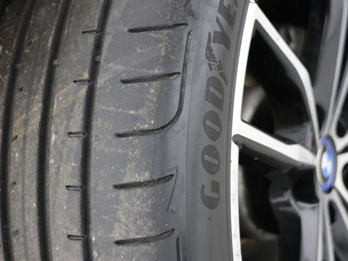 Used 2023 BMW 330e w/ M Sport Package image 15