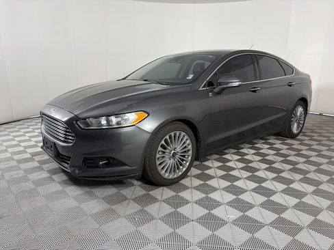 Used 2015 Ford Fusion Titanium AWD/4WD image 3