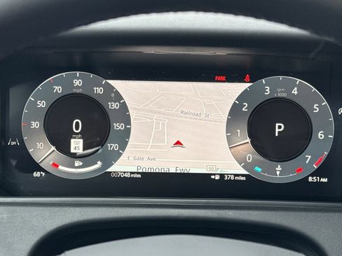 Certified 2026 Land Rover Range Rover Velar Dynamic SE AWD/4WD image 30