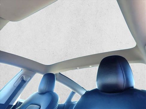 Used 2022 Tesla Model 3 Long Range image 12