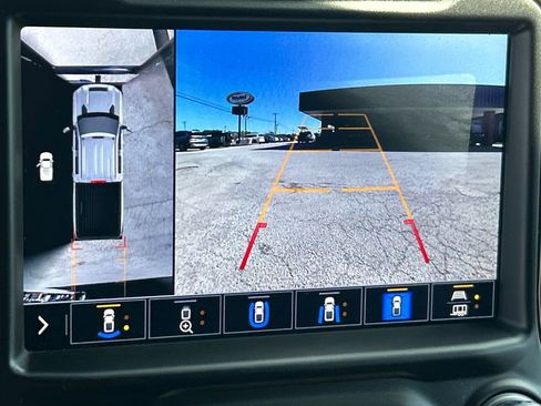 Used 2023 Chevrolet Silverado 2500 High Country w/ Z71 Off-Road Package image 24