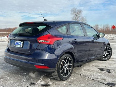 Used 2017 Ford Focus SEL w/ Cold Weather Package image 5