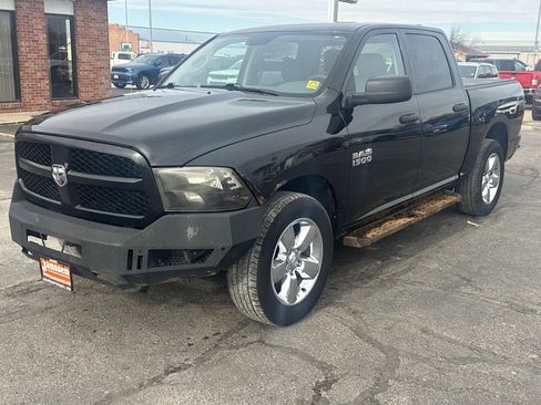 Used 2018 RAM 1500 Express w/ Express Value Package image 10
