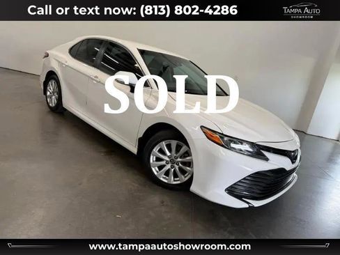 Used 2018 Toyota Camry LE w/ Convenience Package image 1