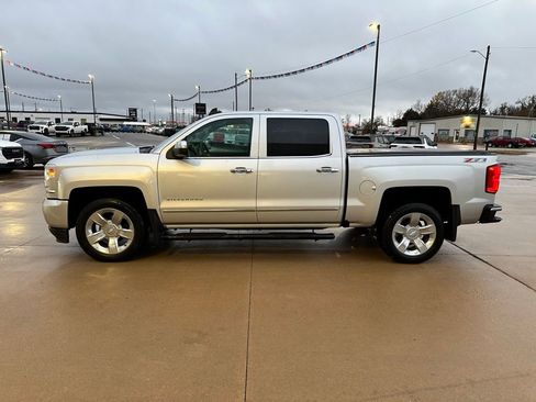 Used 2017 Chevrolet Silverado 1500 LTZ Z71 w/ LTZ Plus Package image 7