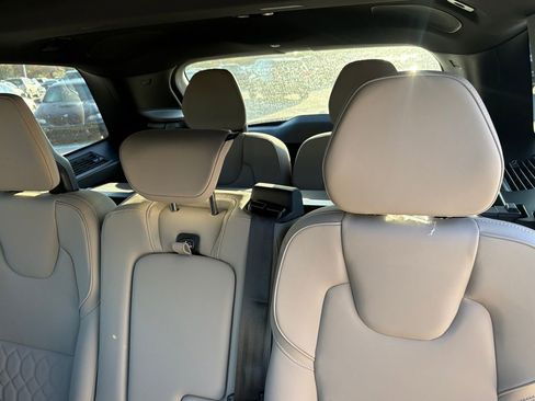 New 2026 Volvo XC90 B6 Plus w/ Protection Package Premier image 20