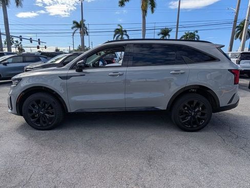 Used 2023 Kia Sorento SX image 4