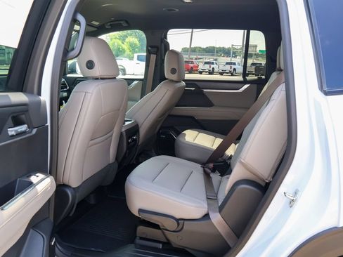 New 2026 GMC Acadia Elevation w/ Black Edition AWD/4WD image 10