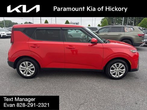Used 2022 Kia Soul LX FWD image 8