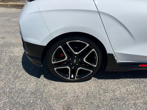 Used 2022 Hyundai Veloster N FWD image 23
