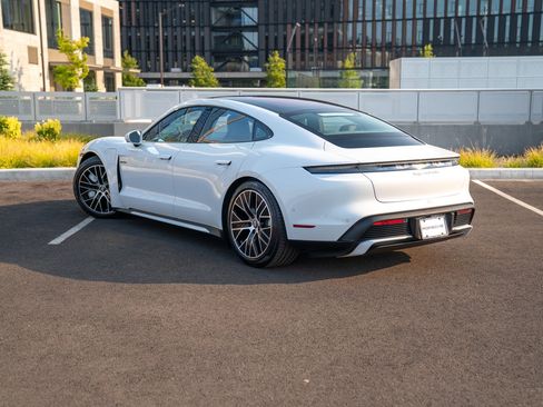Certified 2020 Porsche Taycan Turbo w/ Premium Package AWD/4WD image 3